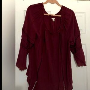 CATO top - Size 22/24W - true burgundy color. Lots of detail!